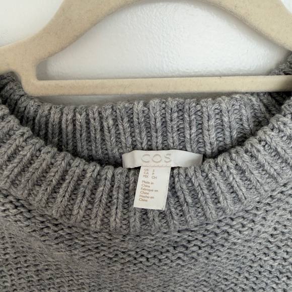 COS Sweater - Picture 4 of 8